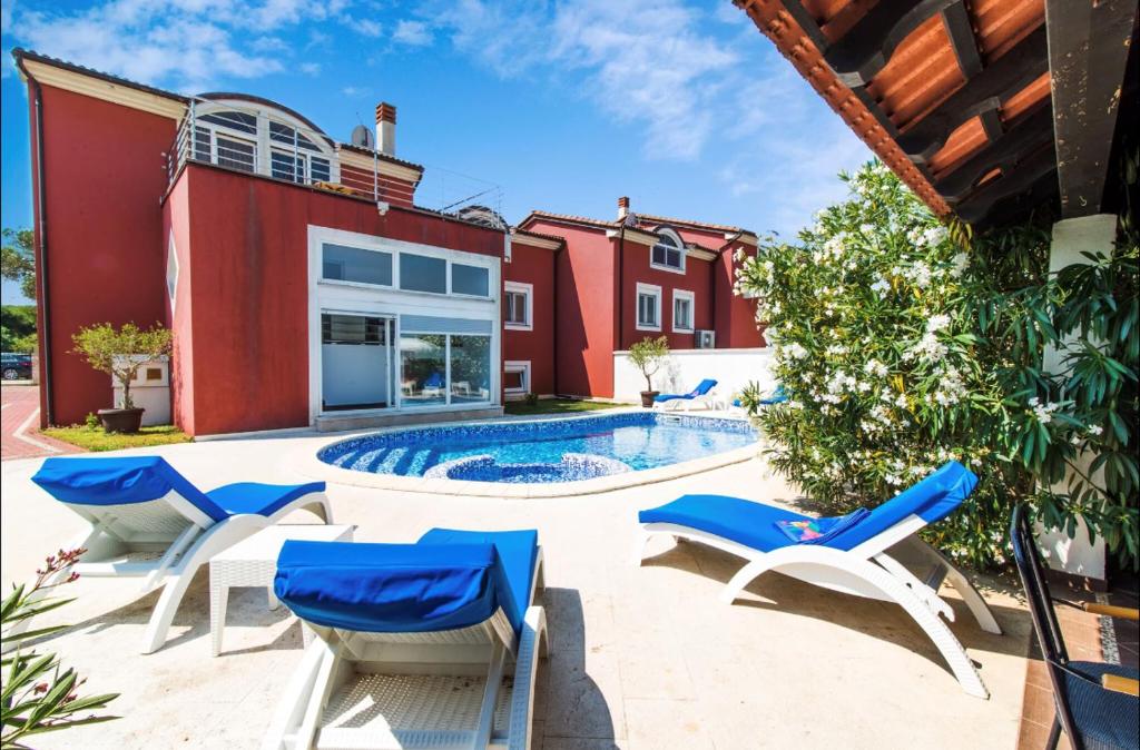 Villa Filip - Private Pool & Gym room 1