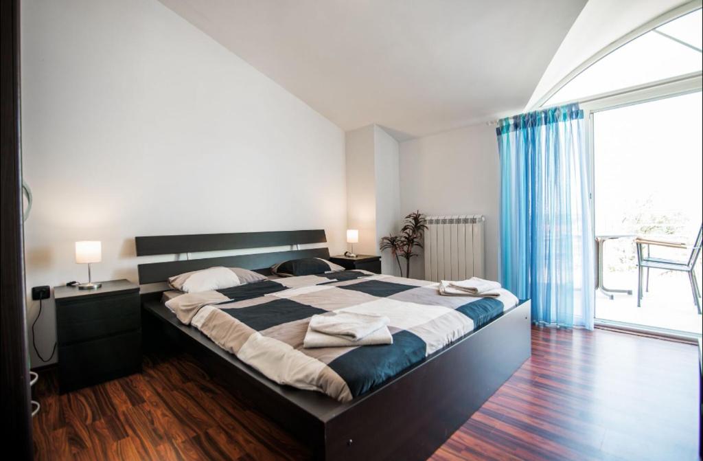 Villa Filip - Private Pool & Gym room 3