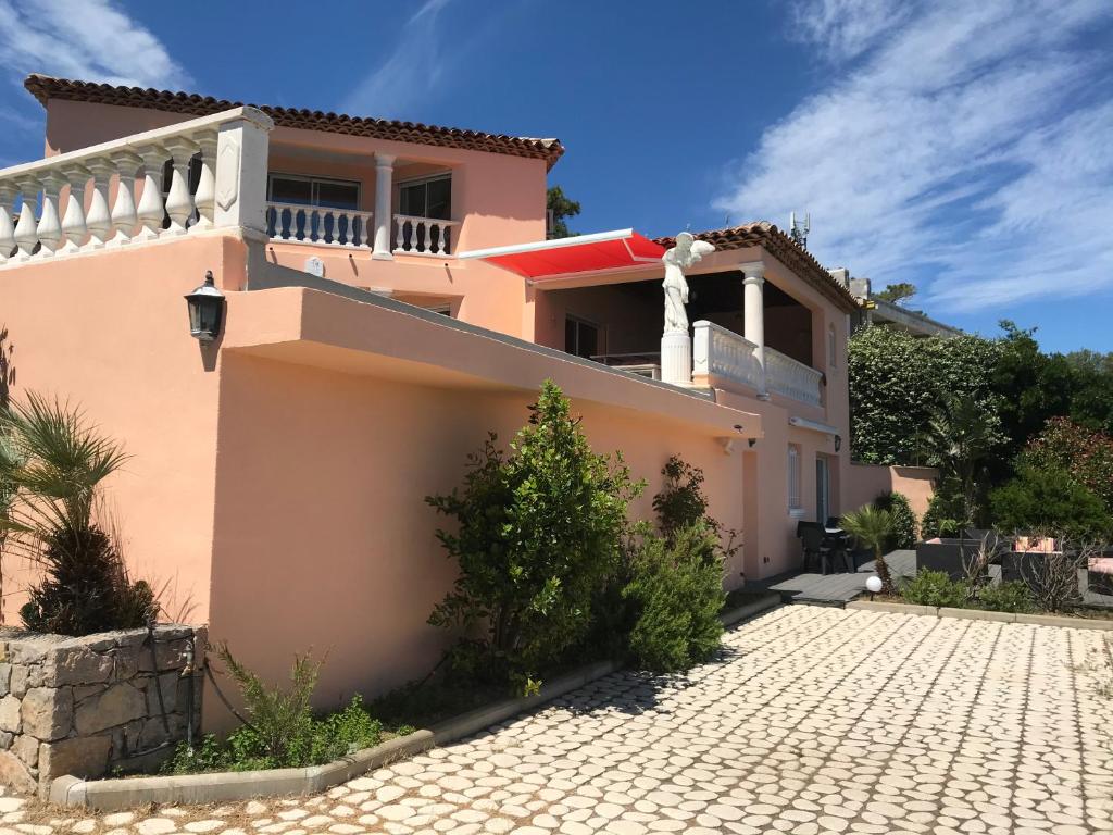Villa Goonie room 5