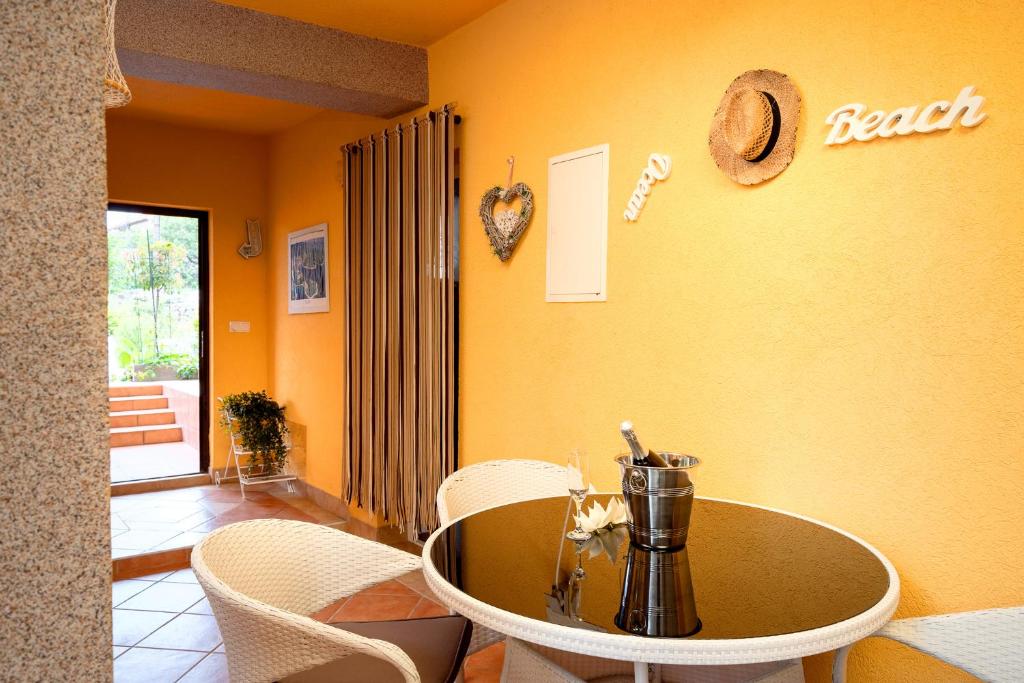 Villa Rosa room 2