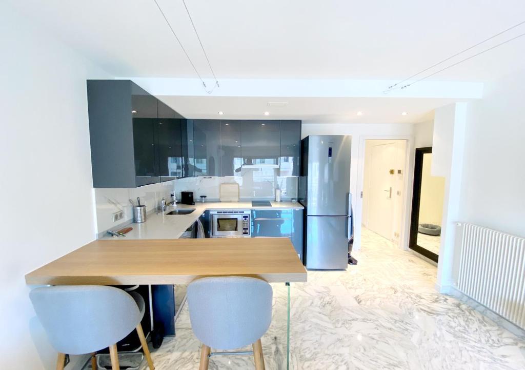 Viva Riviera Luxury 2 Bedrooms Residence les Tuileries room 4