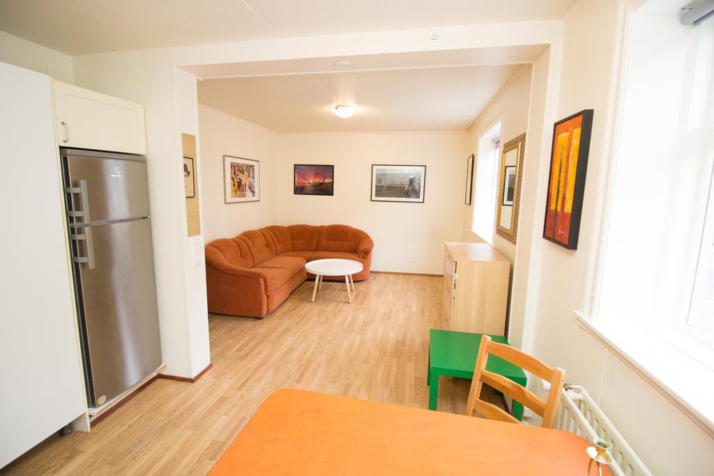 V9 Central Reykjavík Apartments room 3