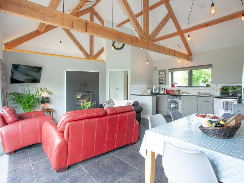 The Walled Garden room 6