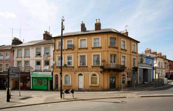 White Diamond room 2