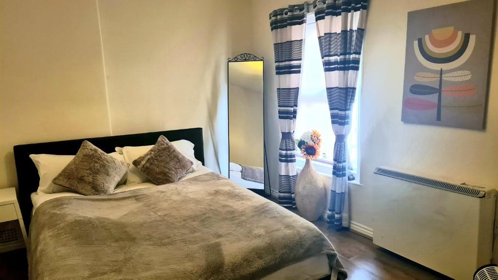 White Diamond room 4