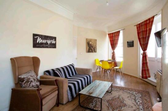 White Diamond room 6