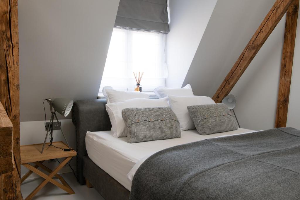 Wilda Nova room 6