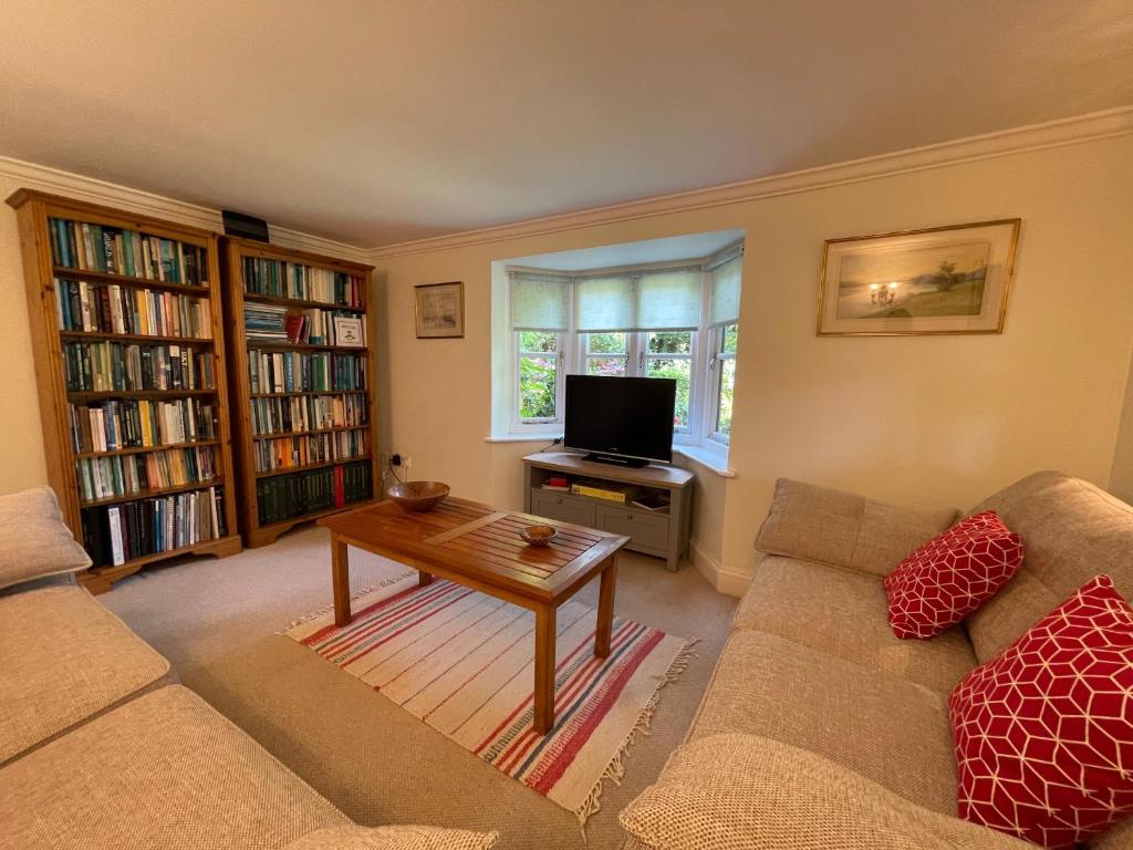 Willow Cottage on the upper River Bure room 6