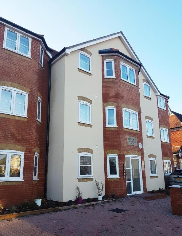 YBC Court, Aldershot room 1