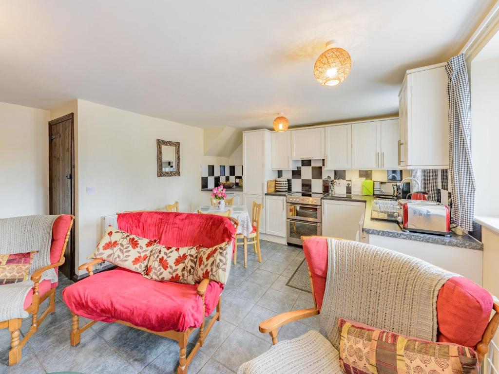 Yew Tree Cottage room 2