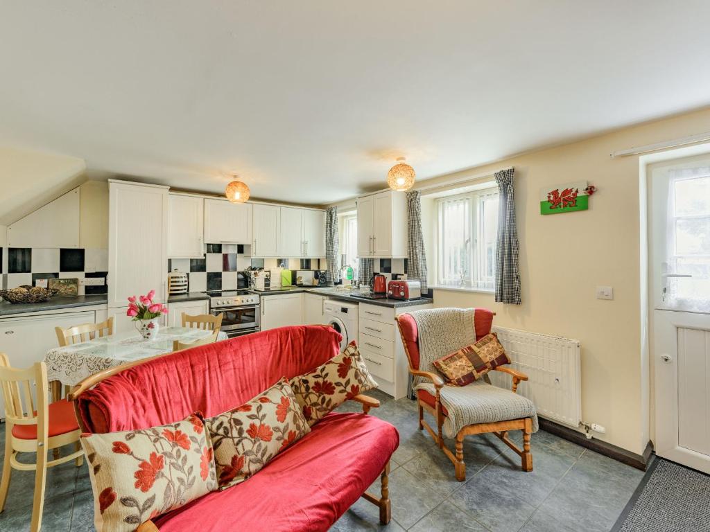 Yew Tree Cottage room 3