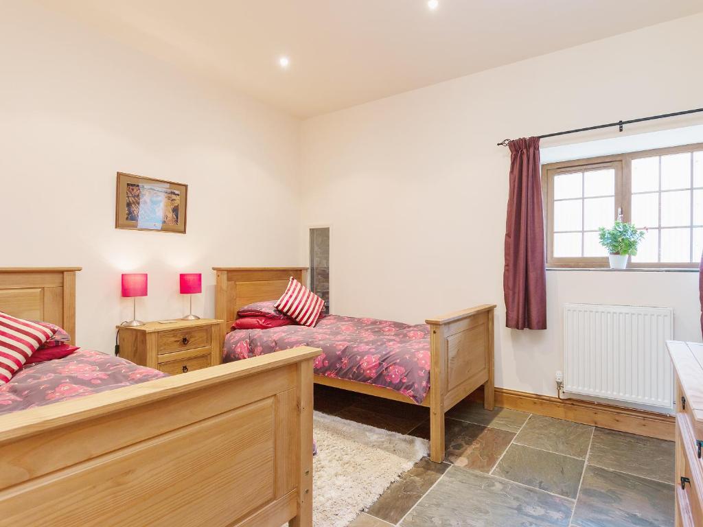 Yr Hen Stabl room 2